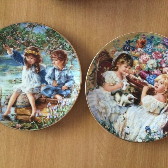 2 Hearts and Flowers From Sandra Kuck THE TEA PARTY & PATIENCE Plates Reco Int - Picture 1 of 5